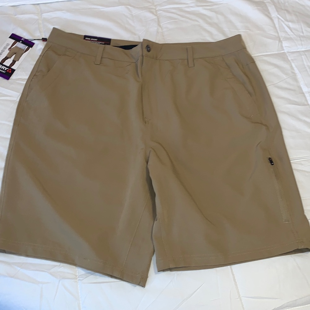 NWT men’s trail shorts
